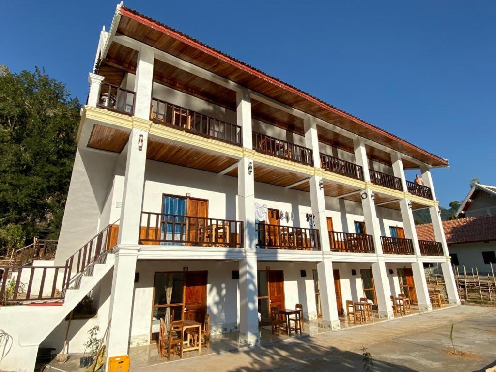 Sabaidee Nongkiaw River View Hotel Nong Khiaw Exterior photo